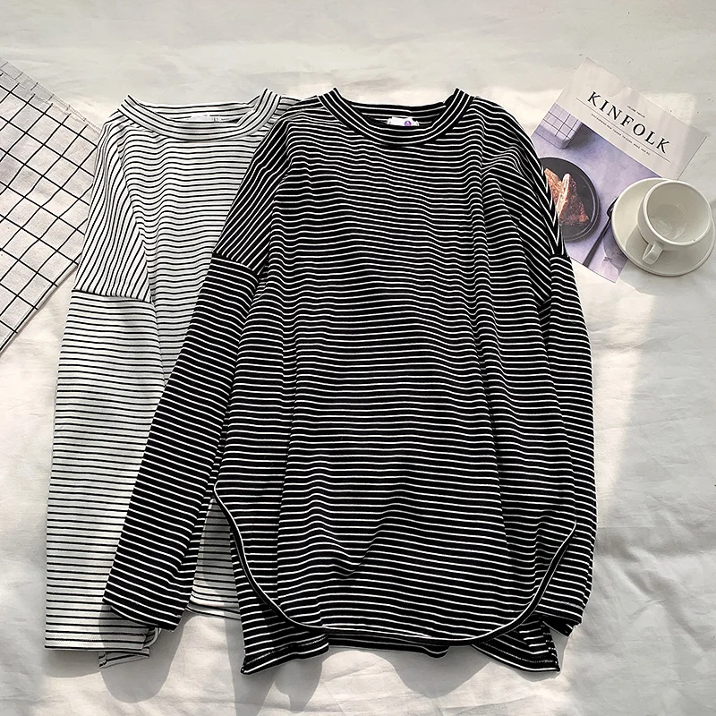 

2021 O-Neck Split Hem Striped Women Fashion T Shirts Long Sleeve Oversized T Shirt Women Clothes Slim Fashion Tops