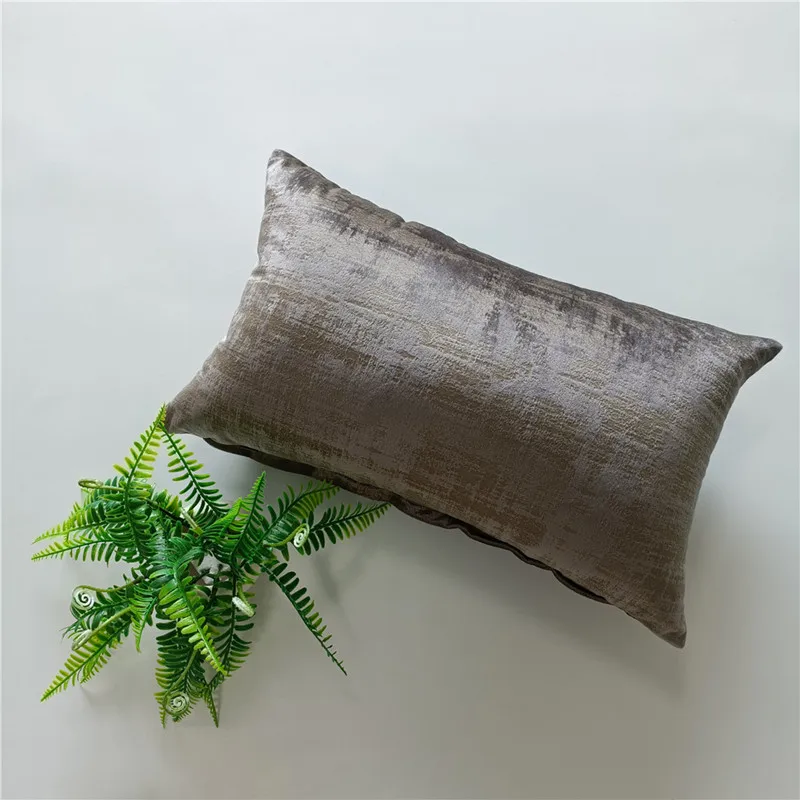 

Бархатная наволочка для подушки 30×50 см