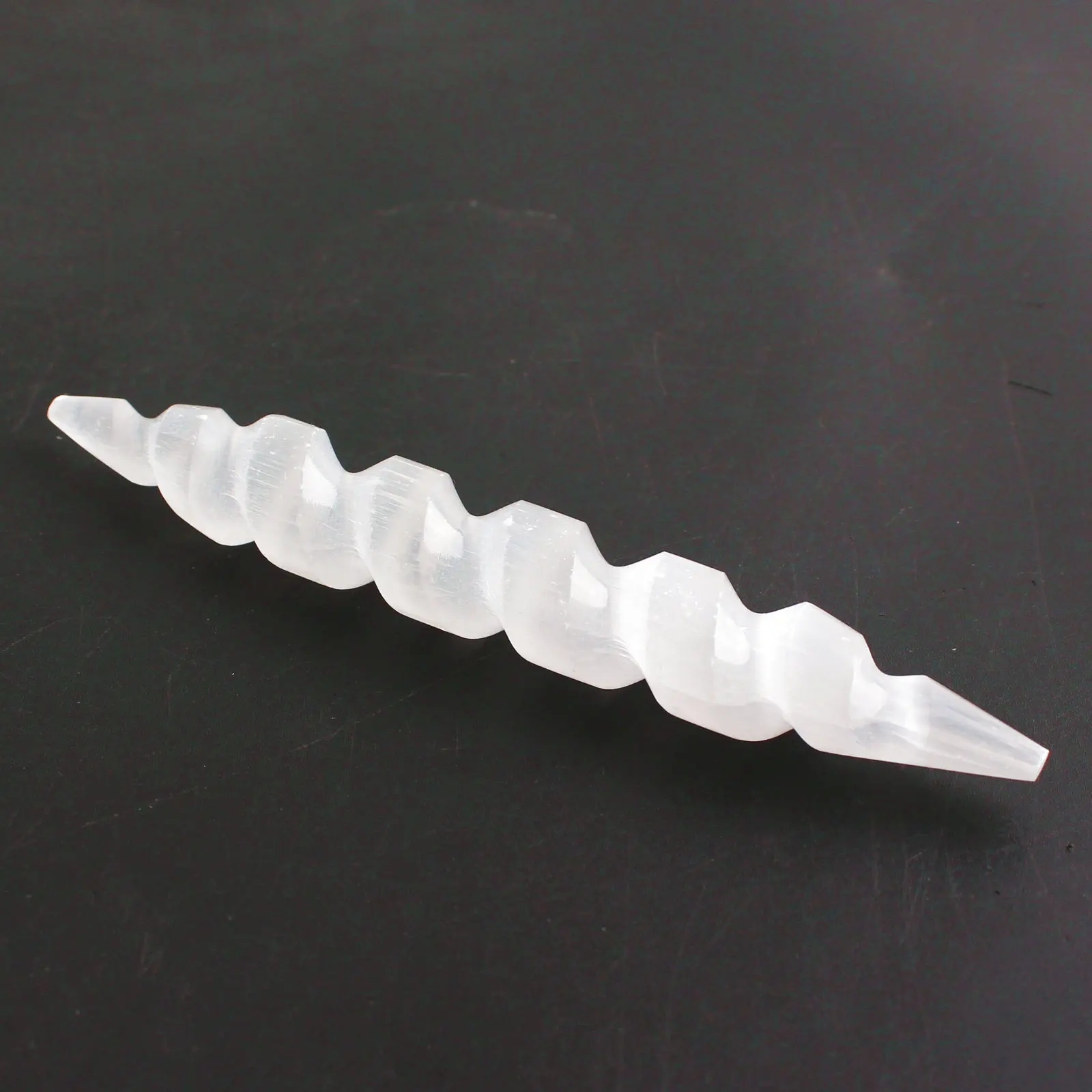 

1 шт. натуральный кристалл белый спиральный селенит двухконечная палочка Кристалл Поворотная башня гипсовый кристалл каменный массажер ко...