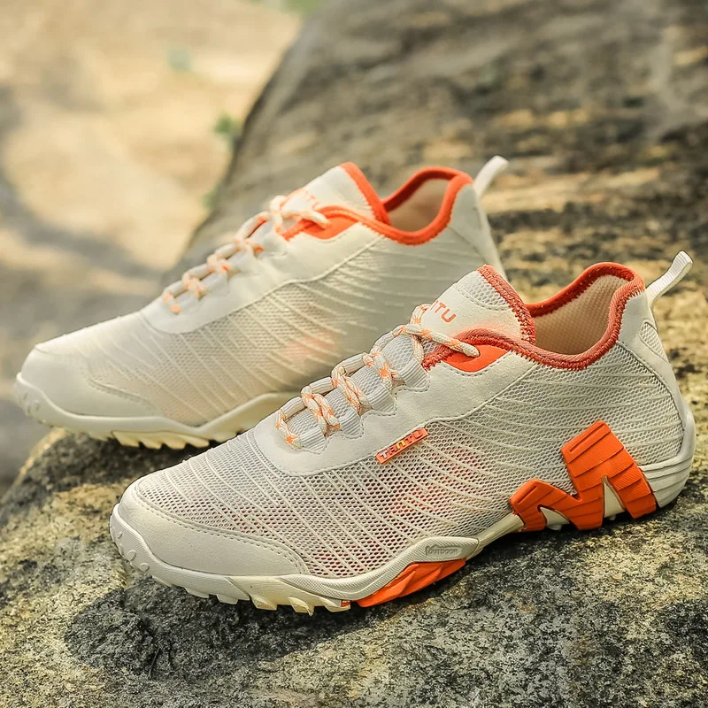 

2020 Sneakers Hiking Shoes Men Outdoor Mesh Breathable Fishing Trekking Shoes Waterproof Tourism Camping Sports Hunting Shoes