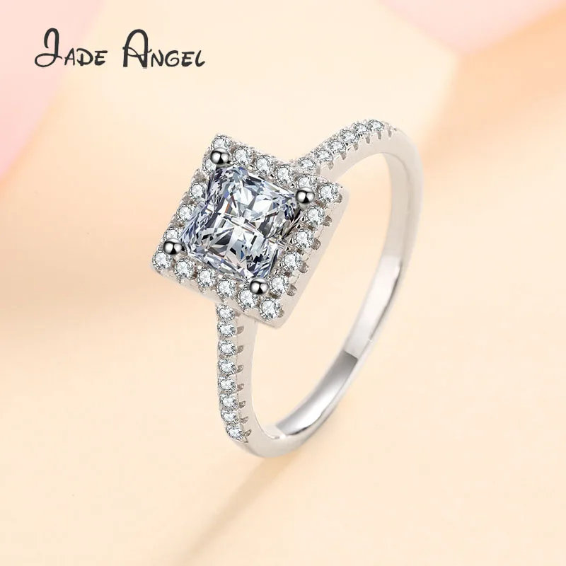 

Кольцо из серебра 925 пробы с нефритовым ангелом, карата