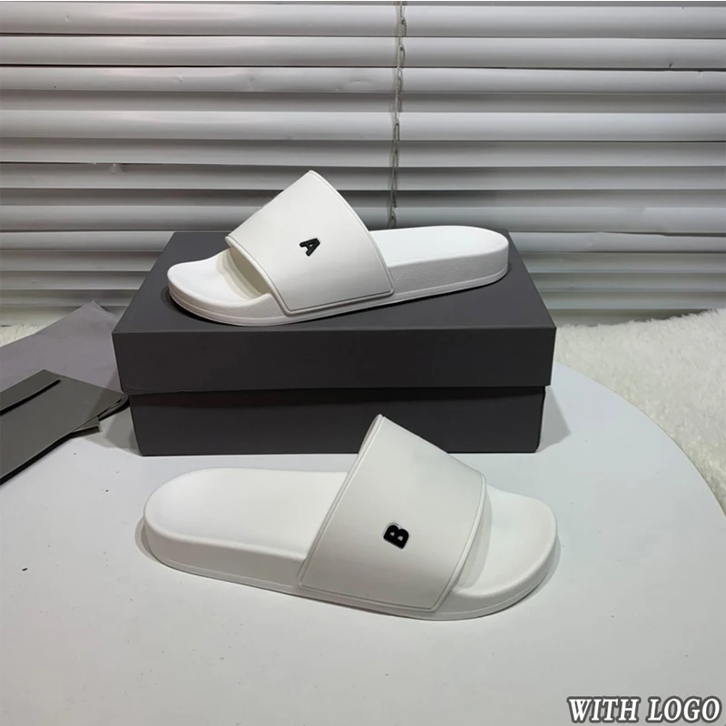 

High Quality Couple Slippers for Men and Women, Casual and Popular Indoor and Outdoor Slippers, Big Name Fashion
