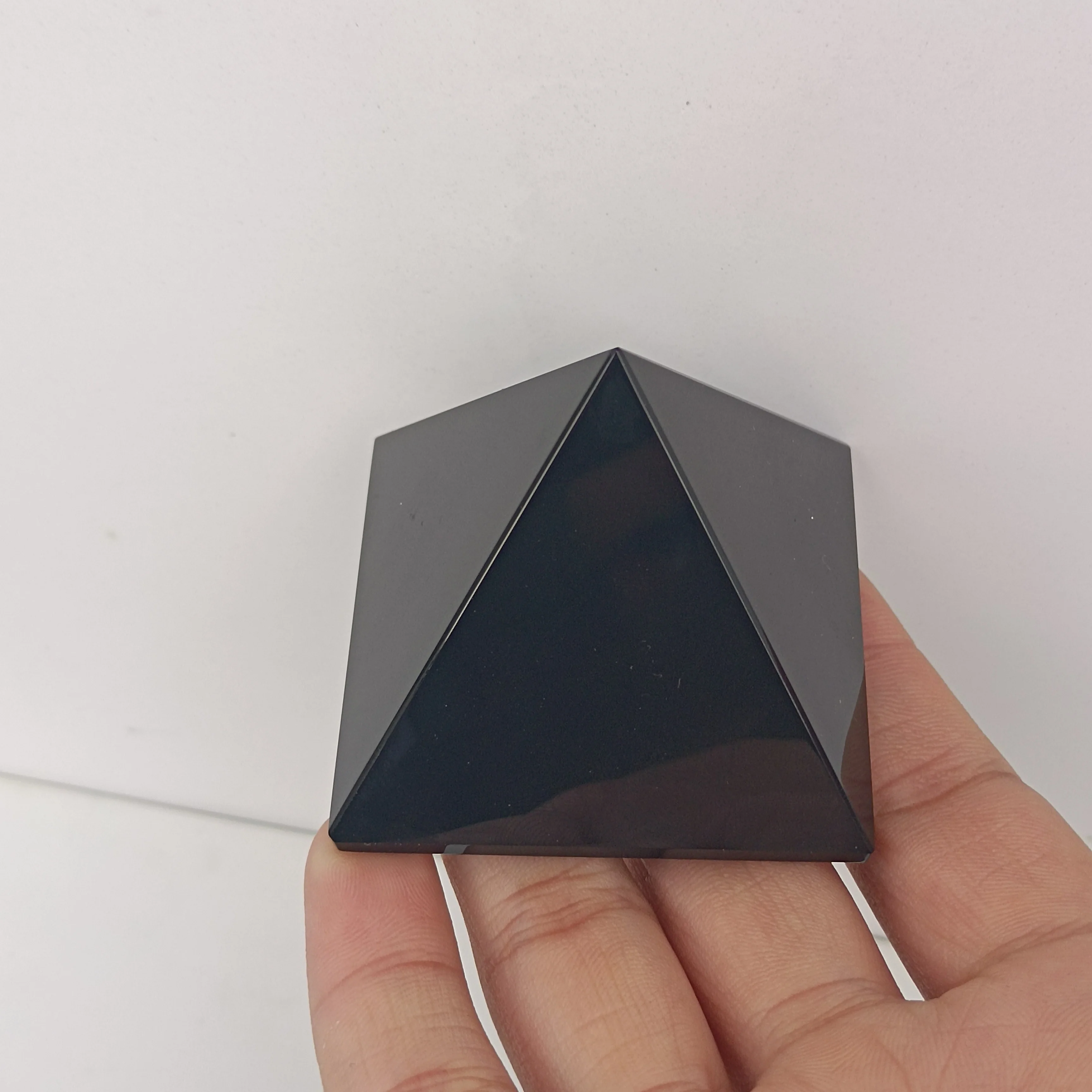 

5cm 1pc Obsidian Pyramid Natural Polished Crystal Reiki Energy Stone Mineral Specimen Pyramid Ornaments Desktop Decor