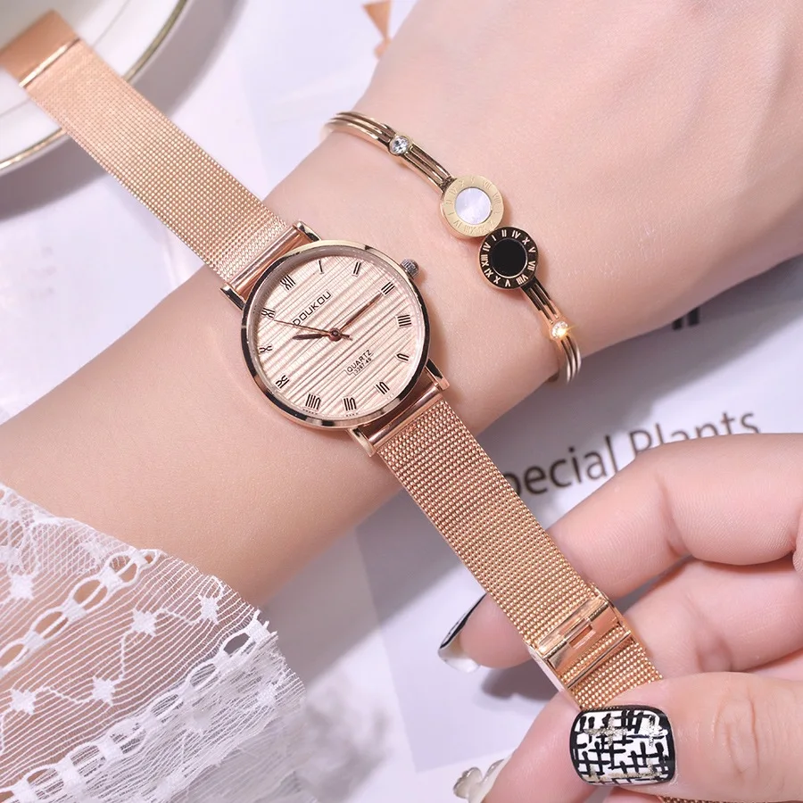 

Luxury Fashion Women Watches Rose Gold Mesh Strap Alloy Ladies Wristwatches Qualities Female Quartz Clock With Roma Scale W9857