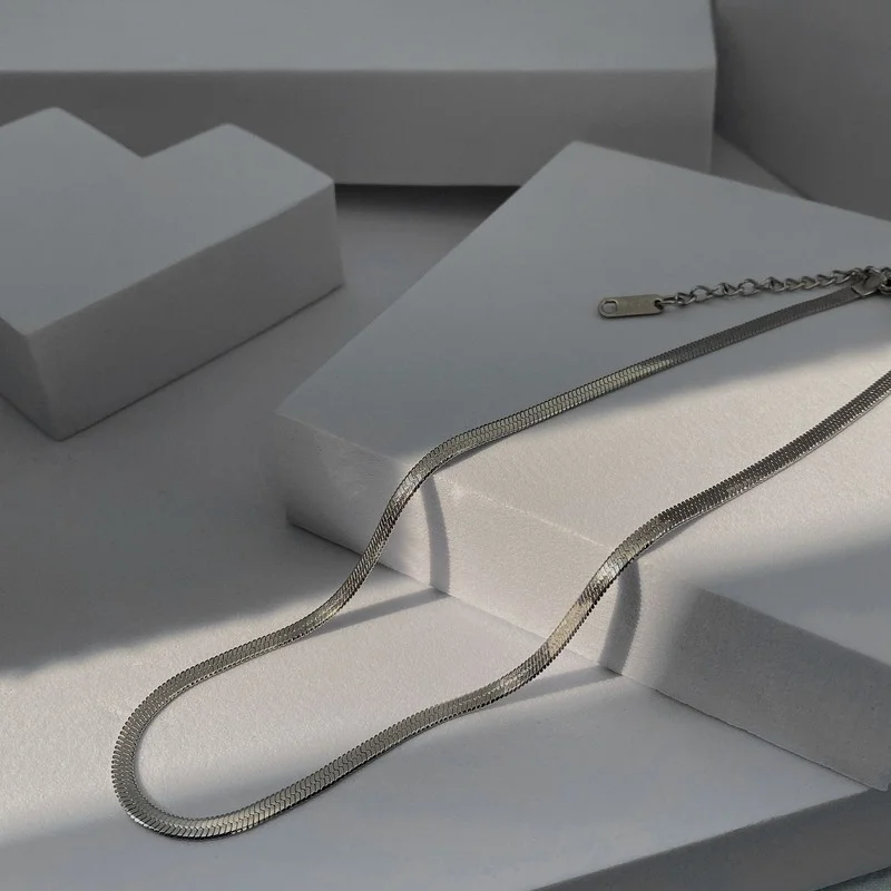 Женское Ожерелье-чокер с круглым носком |