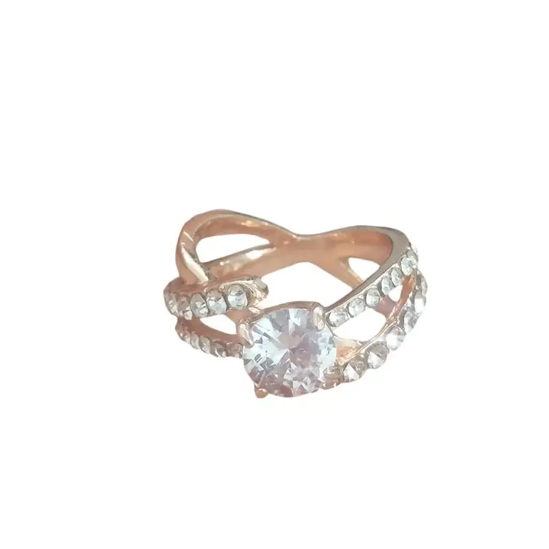 Модное изысканное кольцо из сплава однотонное розовое золото бриллианты