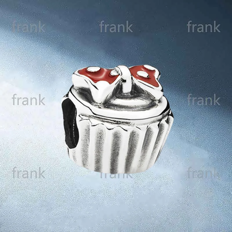 

791463EN09 Cupcake Charm
