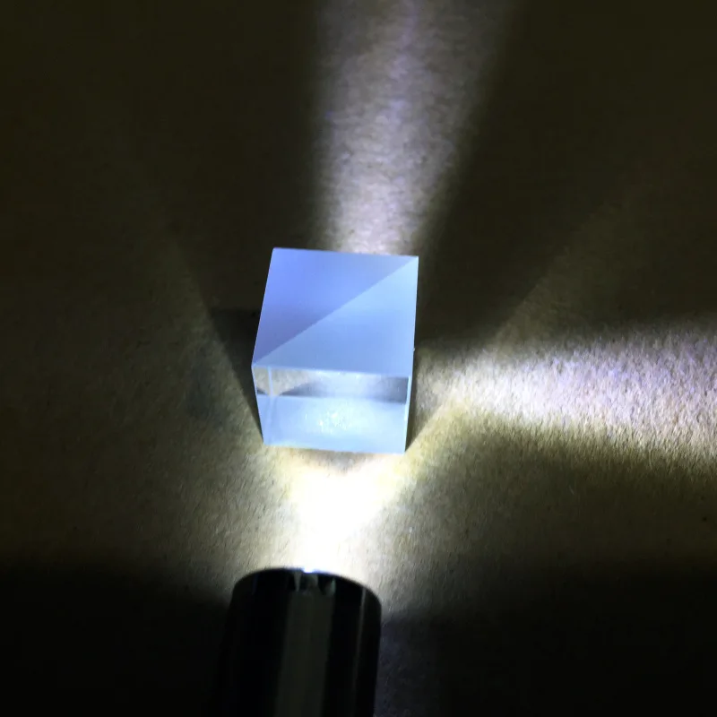 

20*20*20mm Splitting Prism Semi-Reflective Semi-Transparent 50 to 50 Cube Spectroscope Optical Glass Splitting Prism