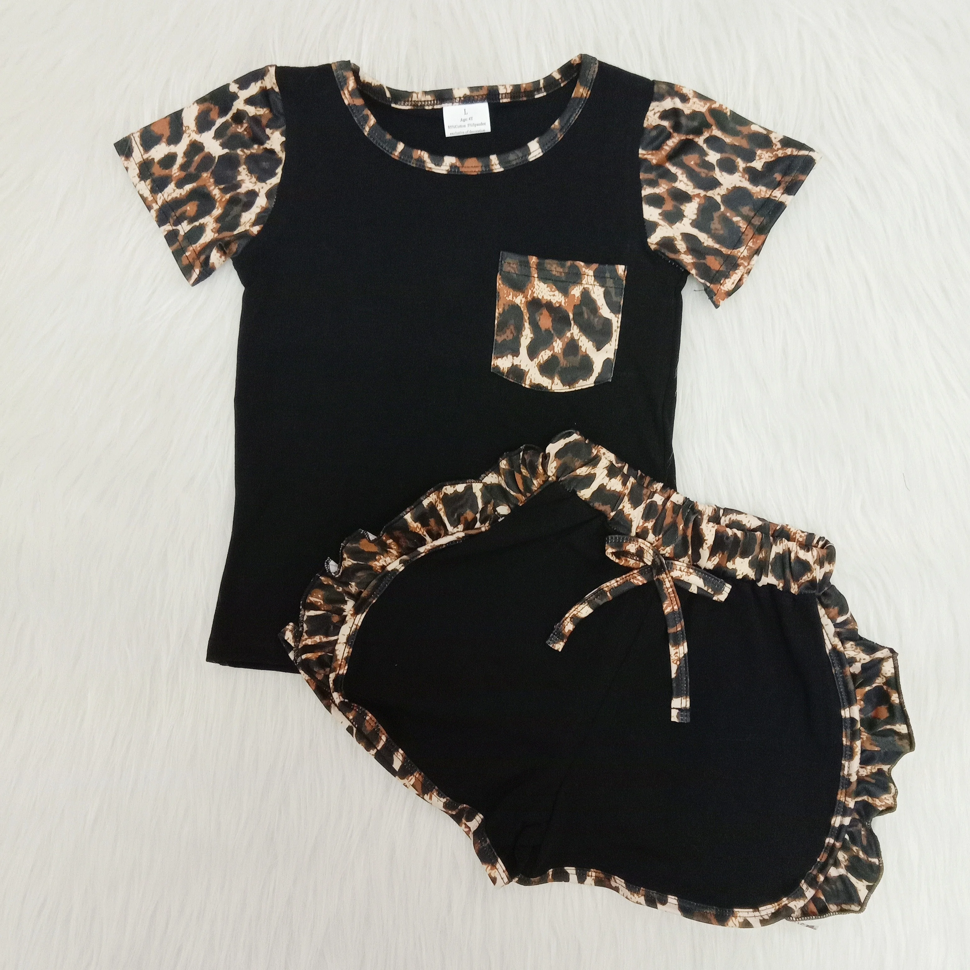 

Summer new children's girls short-sleeved suit leopard print chest strap design black leopard print shorts