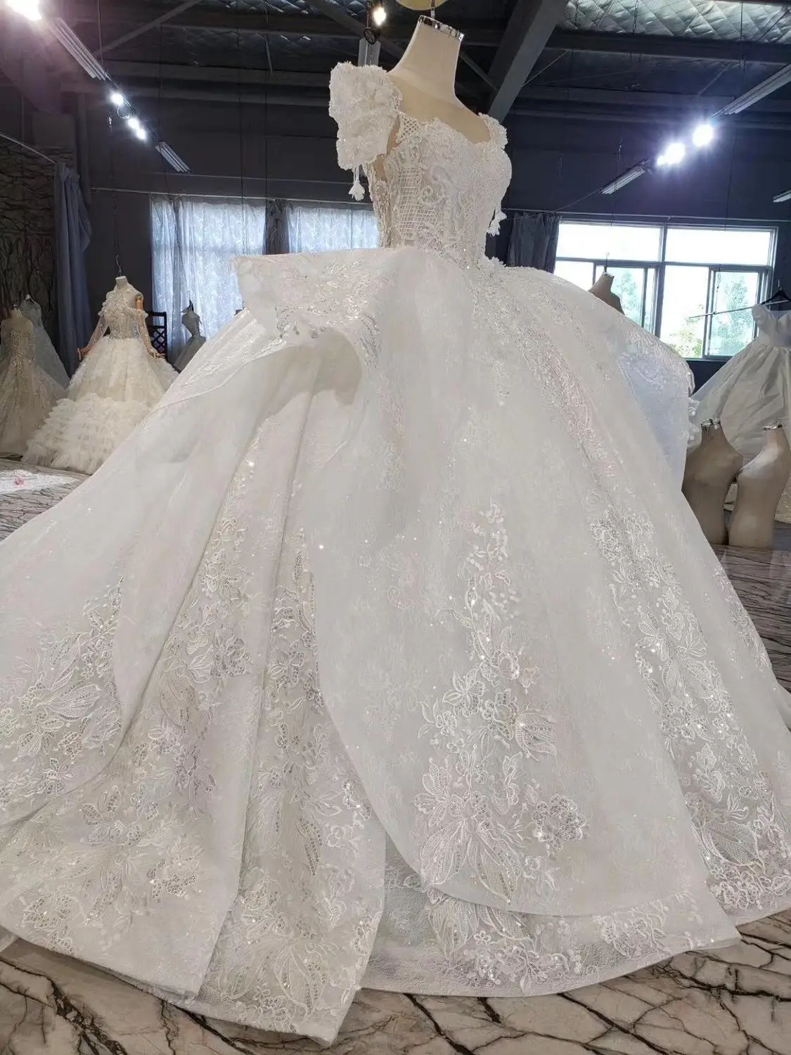 Luxury 2020 white lace ball gown wedding dress short sleeves 1.5 meters train illusion invisible zipper back