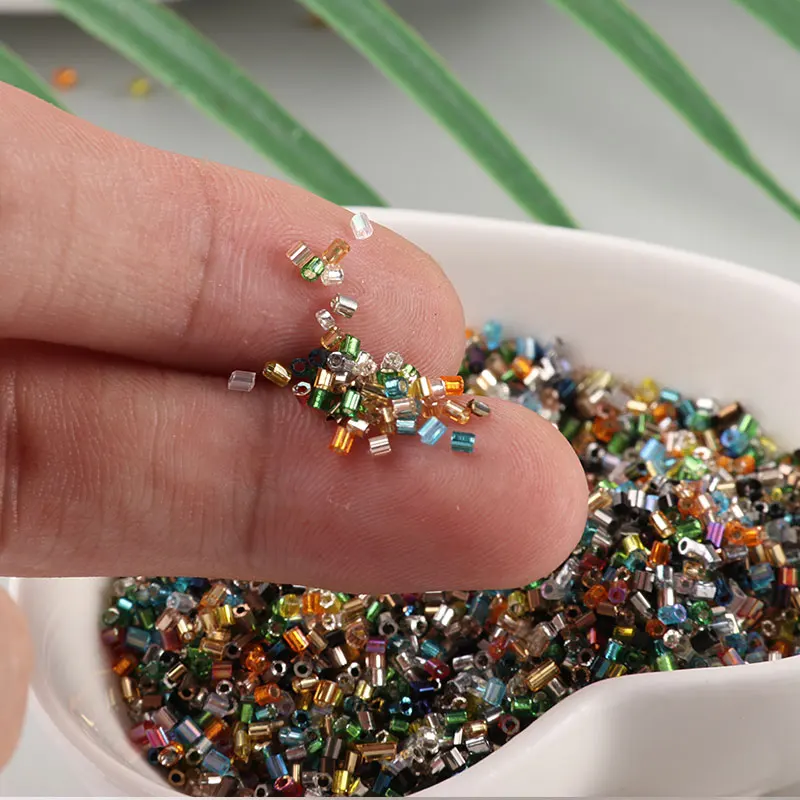 

1000pcs/Bag 1.5mm Glass Tube Silver DIY Seed Beads Transparent Glass Bugle Seedbeads Craft Jewelry Sewing Garment Accessories