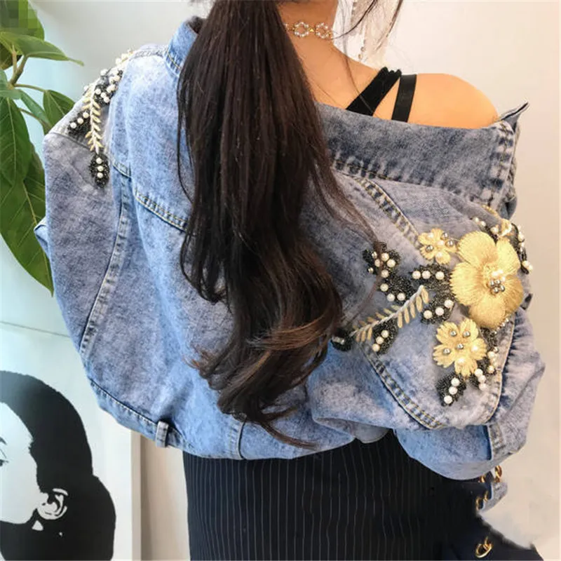 Женская джинсовая куртка Короткая свободная из денима с вышивкой бабочки