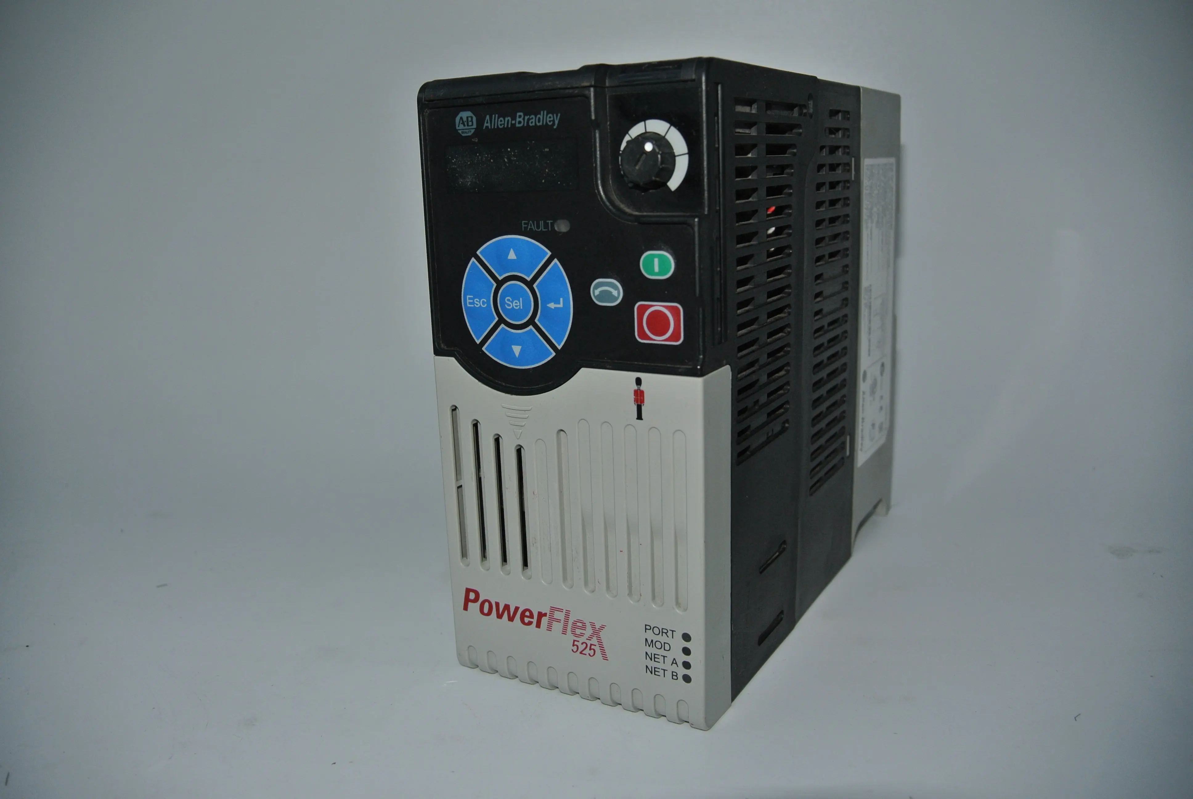 

Brand New 25A-D2P3N104 AB 0.75KW 380V AC to AC Frequency Inverter (Like Voltage Converter 220v to 110v) with Free Shipping