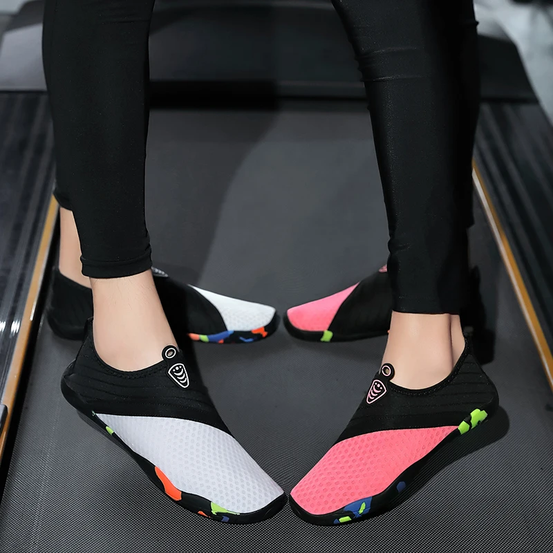 

2021 Couple Water Shoes women Sneakers Barefoot Outdoor Beach Sandals Upstream Aqua Shoes Quick-Dry River Sea Diving Swimming