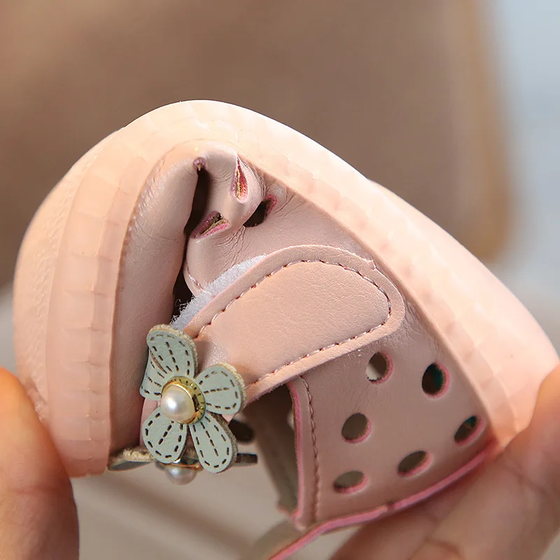 Новинка 2019 летние детские кожаные туфли для малышей сандалии с милыми цветами
