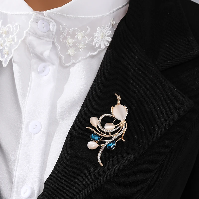 

Opal and Rhinestone Phoenix Brooch Ladies Fashion Wedding Banquet Pin Jewelry Accessories