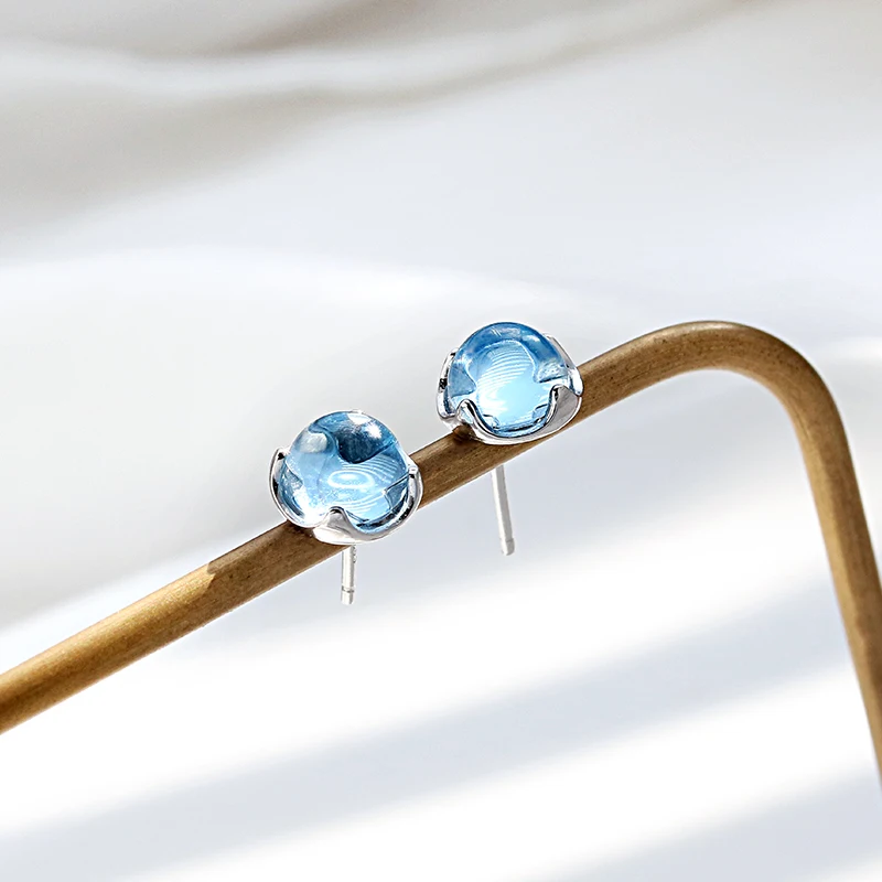 Женские серьги гвоздики с кристаллом Русалочка светильник серебристого цвета