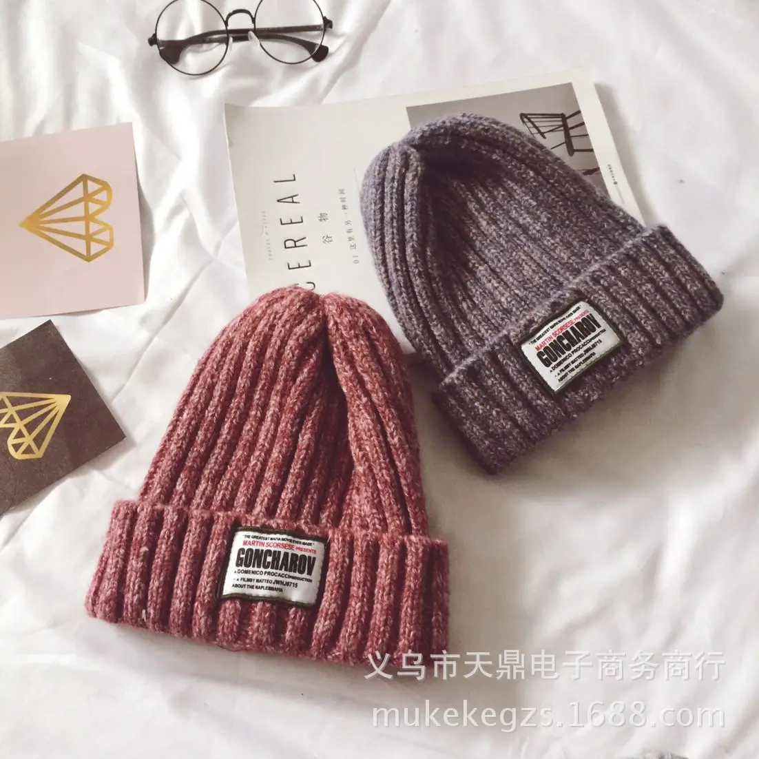 Вязаная шапка теплая Женская осенне зимняя мягкая для родителей и детей с