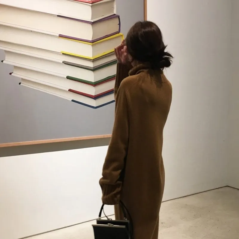 Осенне зимнее женское Повседневное платье с высоким воротником однотонное