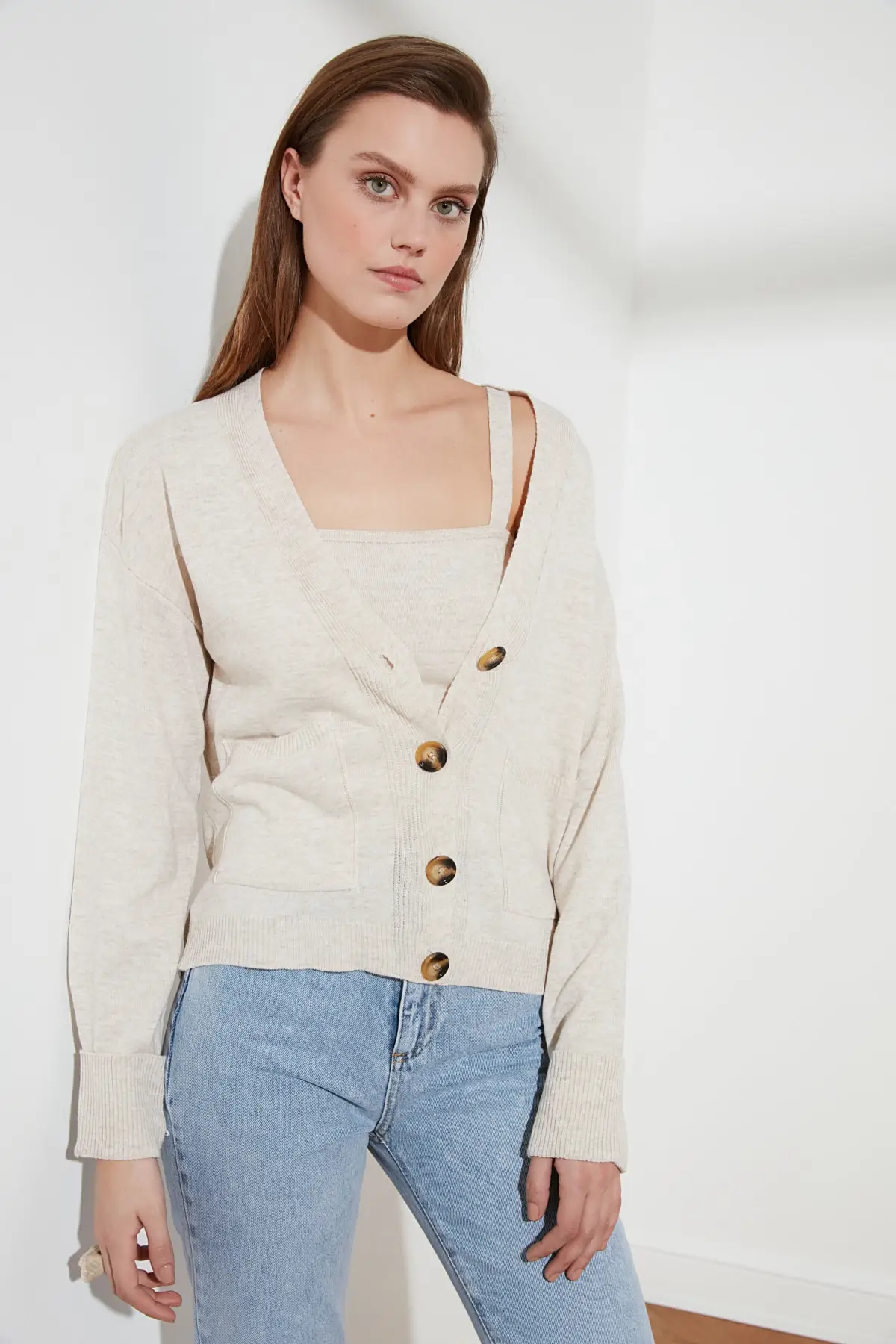 

Trendyol Knitwear Blouse-Cardigan Suit TWOSS20HI0020