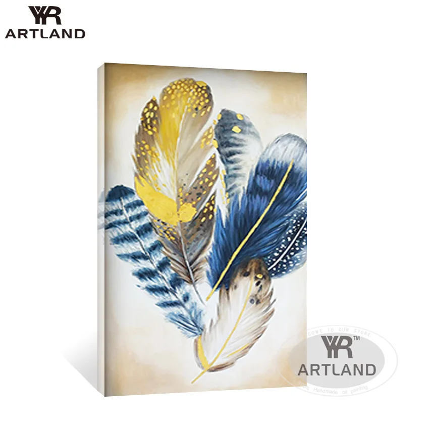 Современные больших размеров в прекрасном цвете и отличном виде золотых перьев