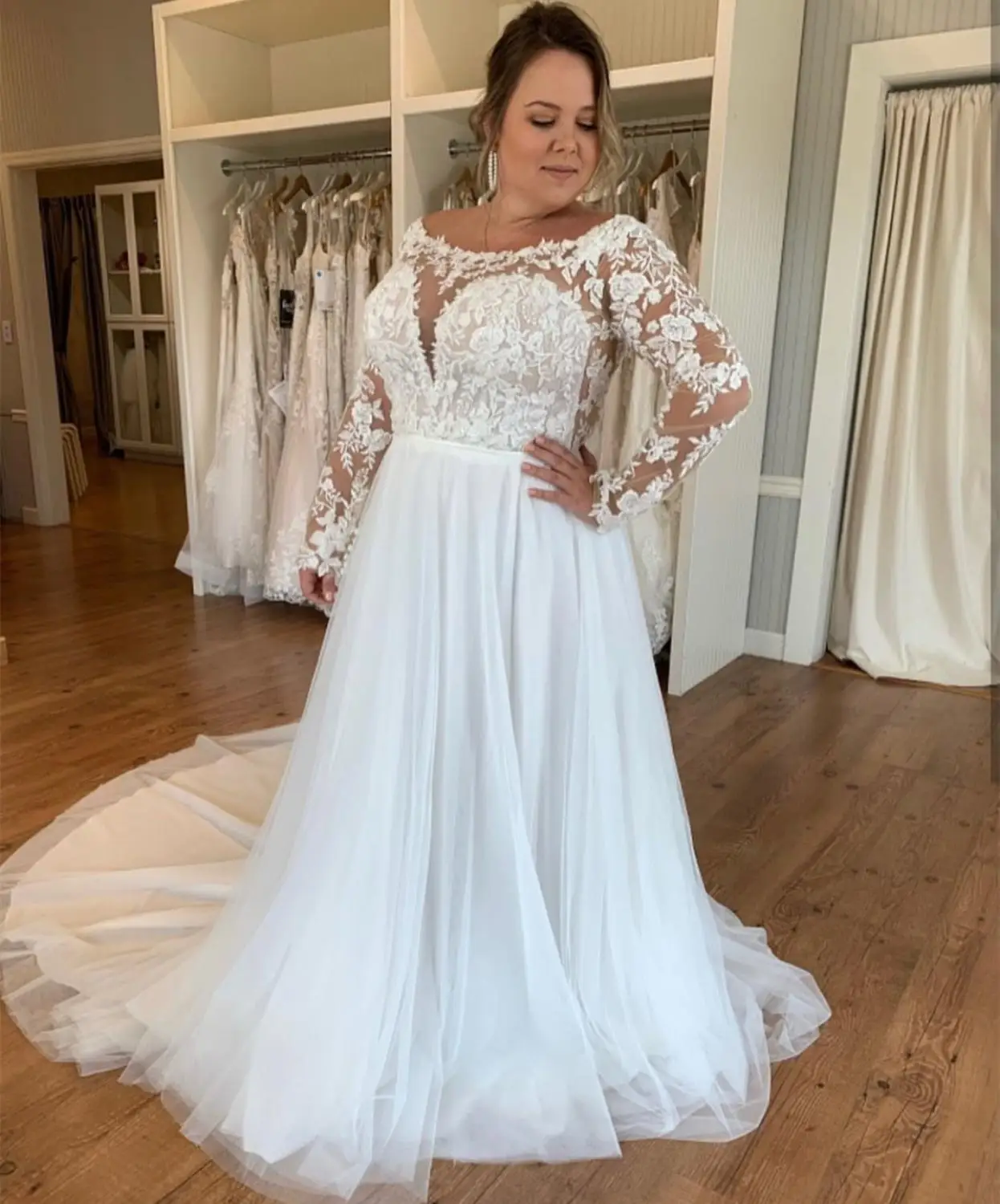 Plus Size Wedding Dress 2021 Long Sleeve Sweep Train Scoop Lace Appliques Elegant Robe De Mariee Big Organza Gorgeous Vintage