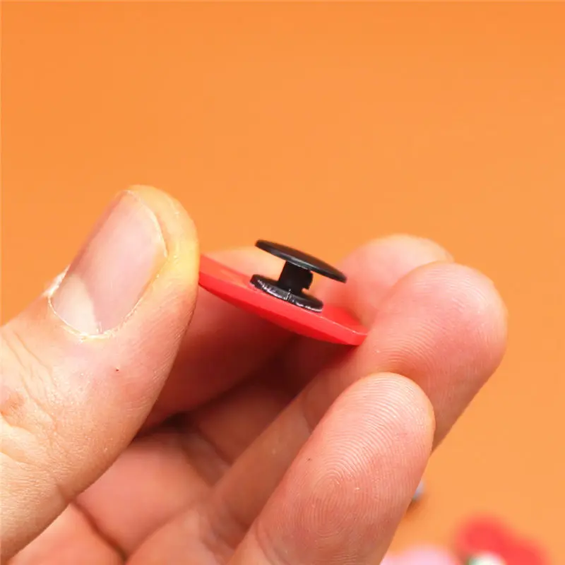 Single Sale 1pcs Shoe Charms Cartoon Heart-shaped Garden Shoe Accessories Buckle Decorations Fit Croc Wristband JIBZ Kids X-mas