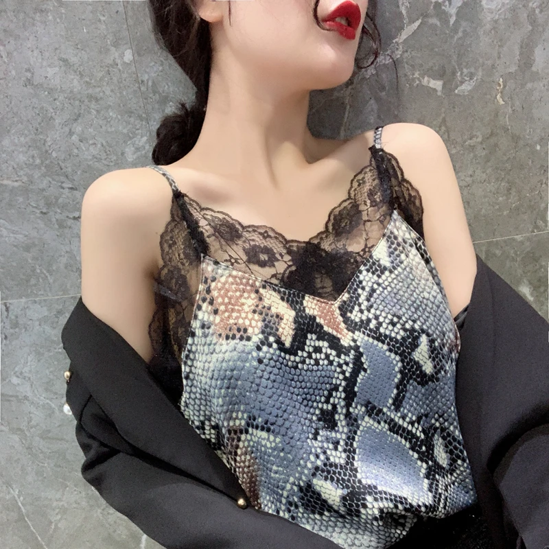 Модный женский топ элегантный со змеиным принтом летний сексуальный с V образным
