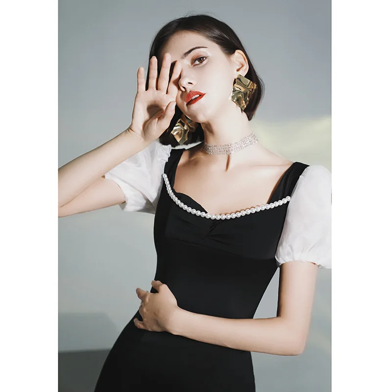 

2021 Mermaid Celebrity Dresses Square Collar Pearl Black White Splicing Puff Sleeve Women Simple Office Style Party Formal Gowns
