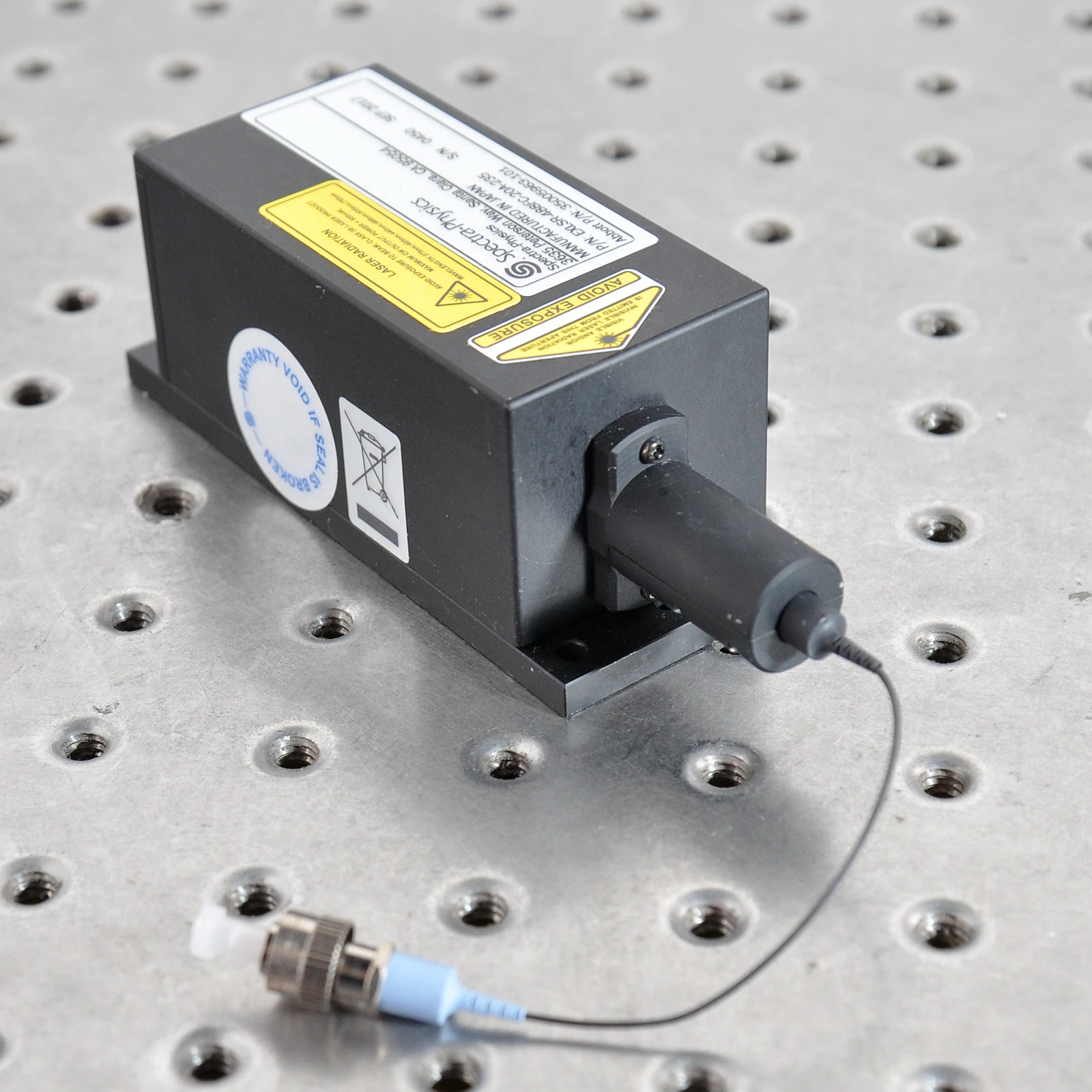 

Spectra-Physics Laser EXLSR-488FC-20A-235 Power 10mW Wavelength 488nm