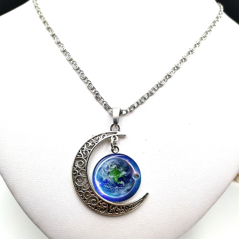 

2020 Creative Handmade Universe Galaxy Earth Satellite Cabochon Glass Moon Pendant Clavicle Chain Necklace Birthday Gift