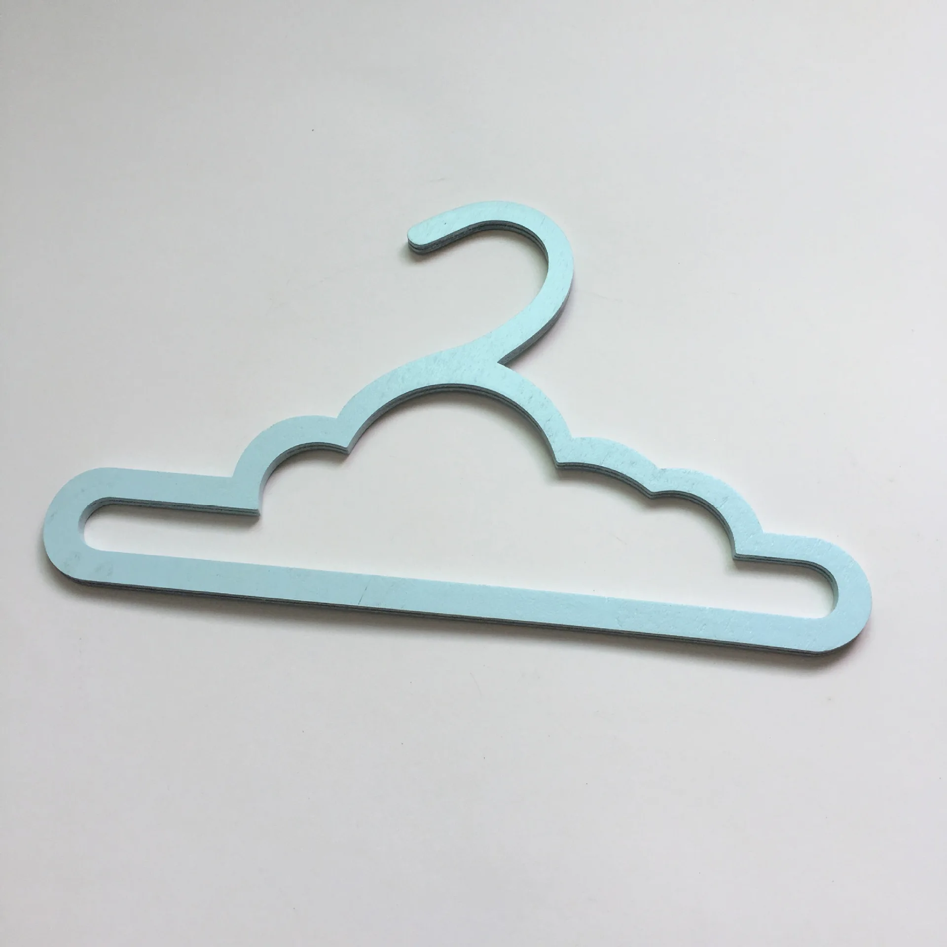 

4 Pcs Sets Creative Wooden Cloud Baby Clothing Hanger Children's Room Decoration Mini Hangers for Kids Clothing Organizer