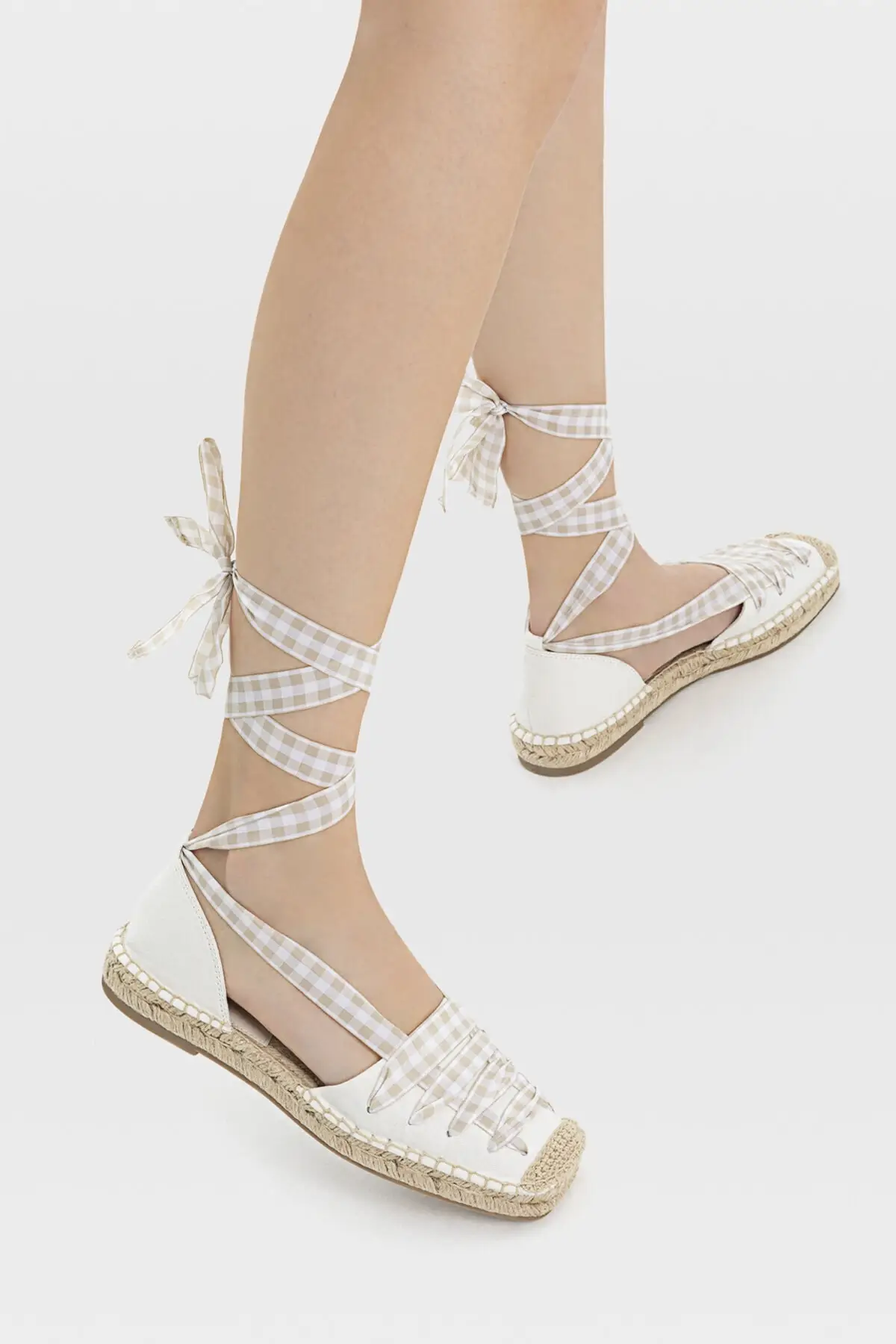 

SarEn Women Beige Cape Detailed Wrist Gusset Espadril