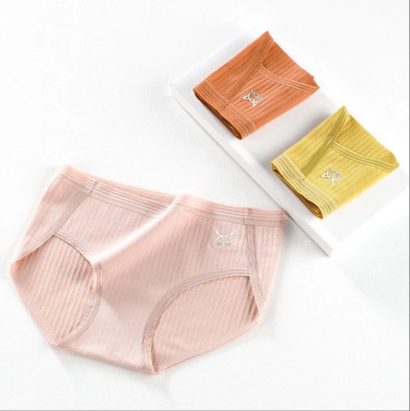 

MiiOW Underwear Women's Pure Cotton Girl's Middle Waist Graphene Antibacterial Japanese Thread Women's Traceless Triangle Shorts