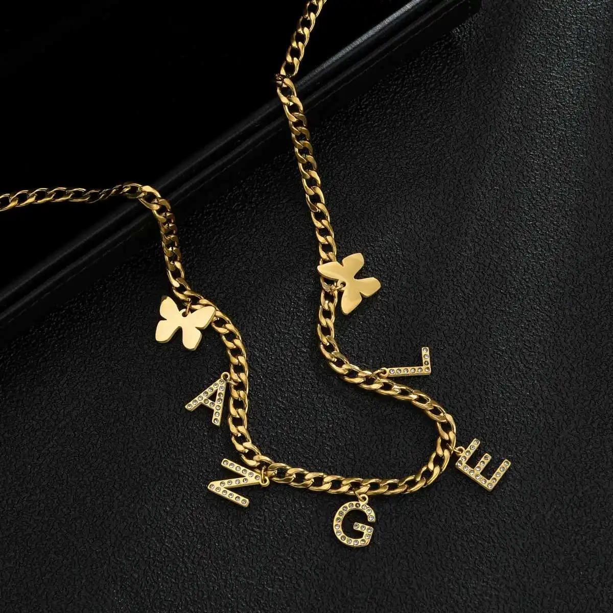 

Customized Name Necklace Multiple Diamand Letters NK Chain Personalized Namplate Butterfly Pendant Stainless Steel Jewelry Gift