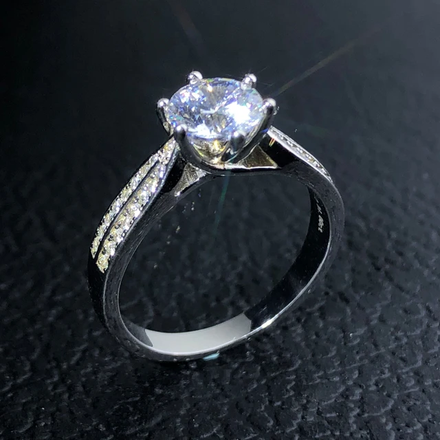 Кольцо из белого золота с муассанитом 14 к 1 карат | Украшения и аксессуары