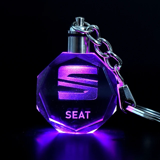 Модный хрустальный Стайлинг автомобиля цветные огни брелок для сиденья значок