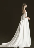 2021 new design strapless sleeveless satin sweep train simple plain wedding dress bride gown vestidos de novia with bow tape