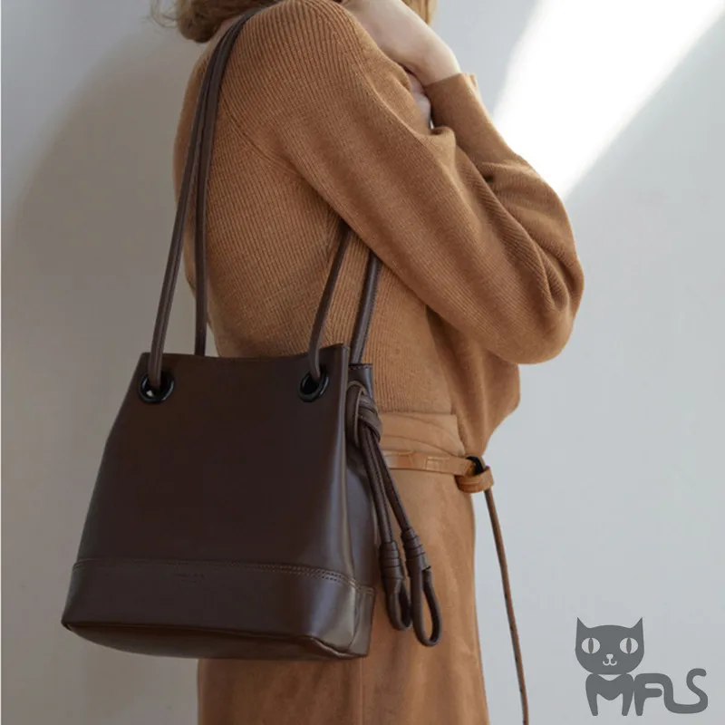 

Retro Drawstring Bucket Bag Large Capacity Handbags Women Shoulder Bag Crossbody Bags For Women 2020 High Quality Leather Bags