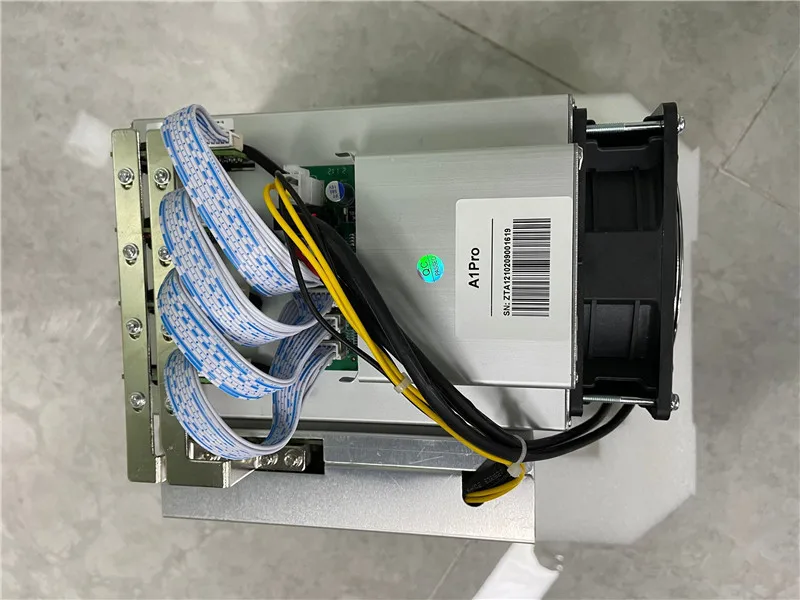Новинка Майнер BTC BCH Love Core A1 Pro 23T с блоком питания Экономичный чем Antminer S9 S9K SE S17 T9 + T15