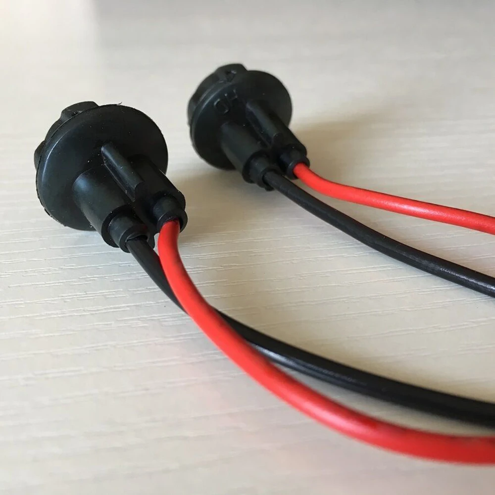 

2 Pcs Car Auto T10 194 LED Wedge Bulbs Holder Adapter Socket Harness Plugs Connector Universal Replacement Useful Tool