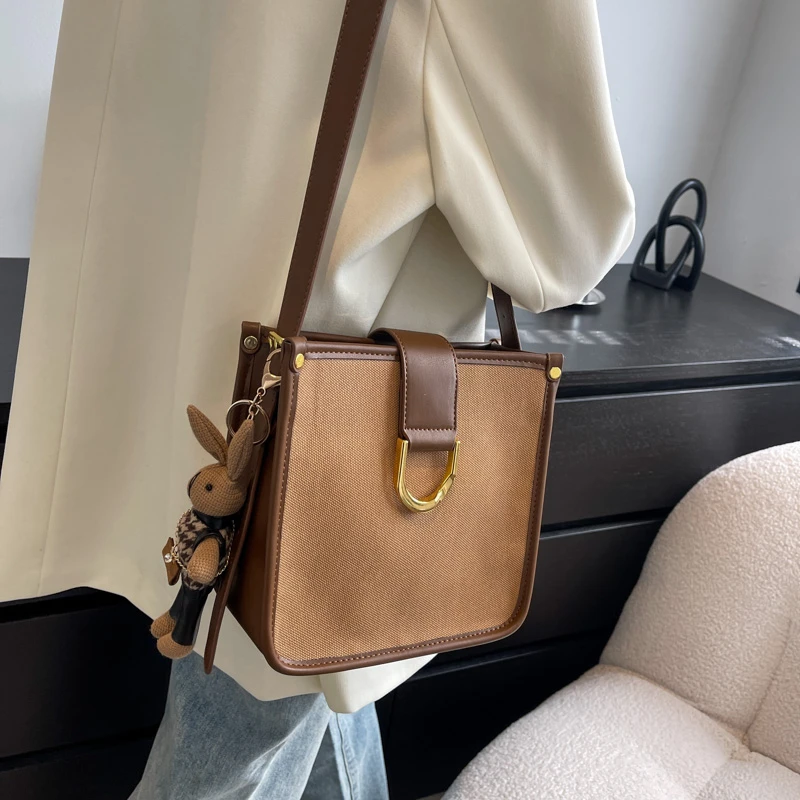 

Высококачественные сумки, новинка 2021, Женская осенне-зимняя сумка-мессенджер с текстурой, вместительная роскошная дизайнерская Ретро сумк...