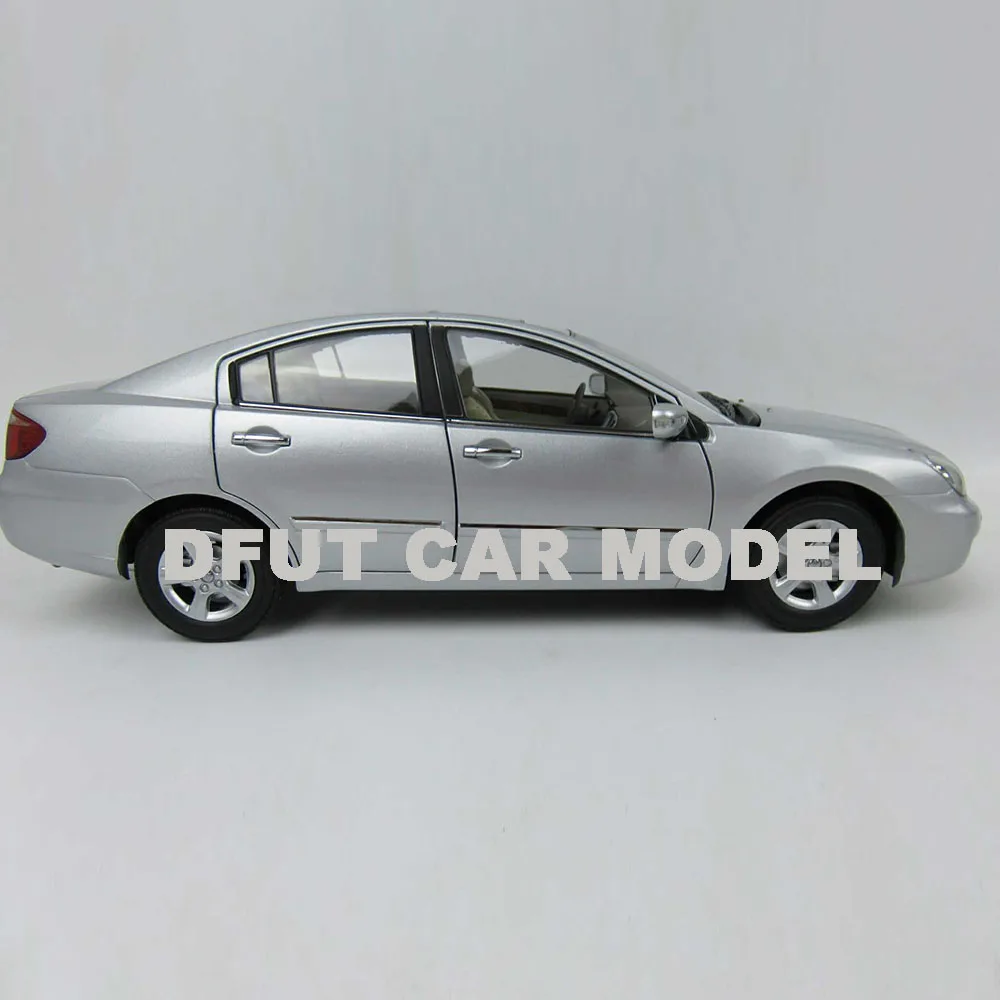1:18 игрушечный автомобиль из сплава GALANT модель детского игрушечного автомобиля
