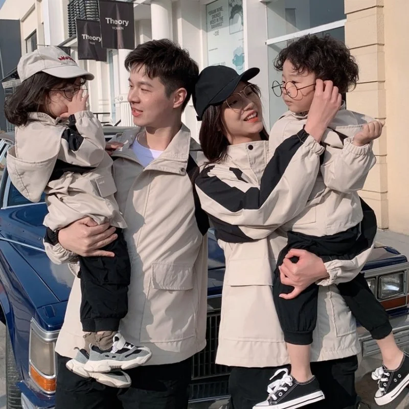 

2021 Family Matching Outfits Parent-Child Splicing Hooded Tooling Coat Loose Mother-Daughter Father-Son Jacket Outwear Plus Size