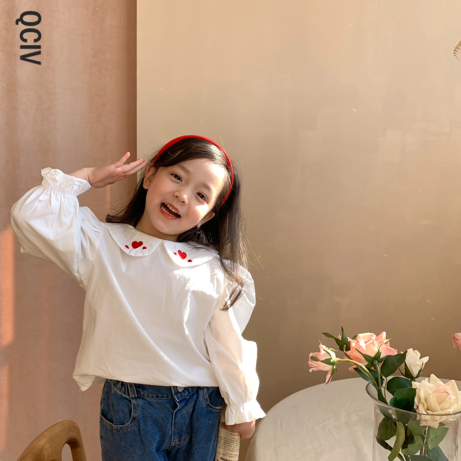 

New Spring Korean Style Kids Cotton Shirts Love Embroidery Baby Girls Blouses Puff Sleeve Peter Pan Collar Tops