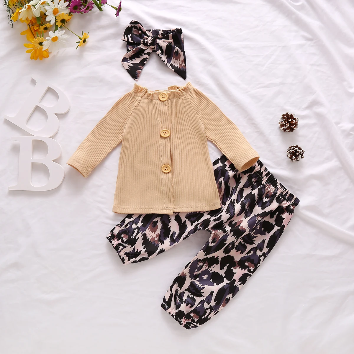 

3 Pcs Baby Toddler Girl Sets Solid Boat Neck Long Sleeve Button Top Leopard Loose Trousers Bow Headband Baby Girls Sets 0-24M
