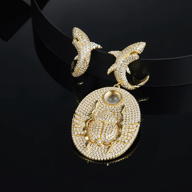 Храм S925 Серебряная Акула Scarab ассиметричные болтающиеся серьги 18K золото Цвет с AAA