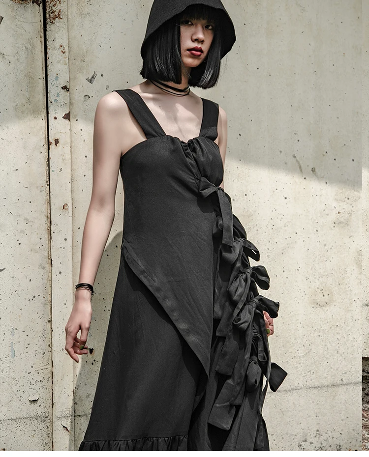 [EAM] New Spring Summer Spaghetti Strap Sleeveless Black Ruffles Split Joint Long Temperament Dress Women Fashion JW631