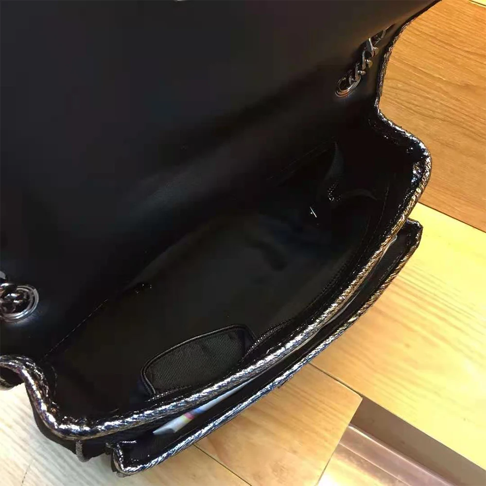 

Designer brand luxury trend collocation sequin elements fashion ladies messenger one-shoulder dinner bag size 24CM*13CM*5.5CM