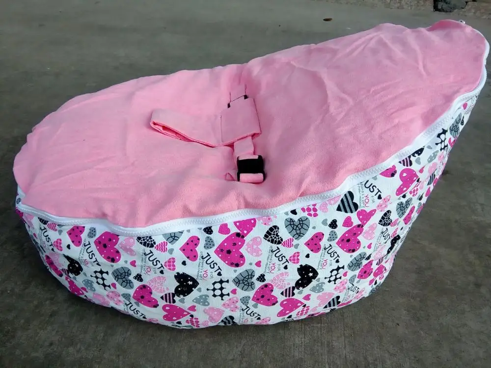 Детский диван кровать с розовым сердечком и принтом детский спальный